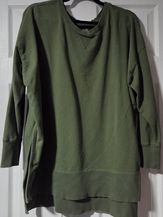 Terra & Sky Tops - Terra & Sky Olive Green Crewneck Pullover